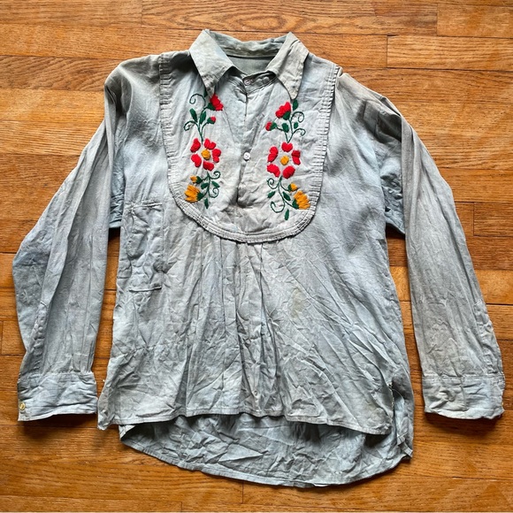 Vintage 60s Faded Distressed Chambray Embroidered Flowers Bib Hippie Tunic Large - Picture 1 of 17